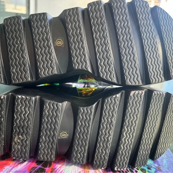 Perfect Club Space Boots! - Picture 4 of 4